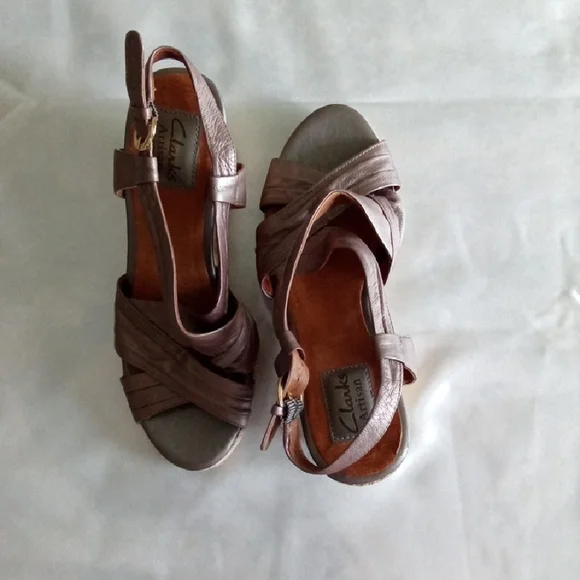 Clarks | Shoes | Clarks Brown Leather Sandals With  display picture 1
